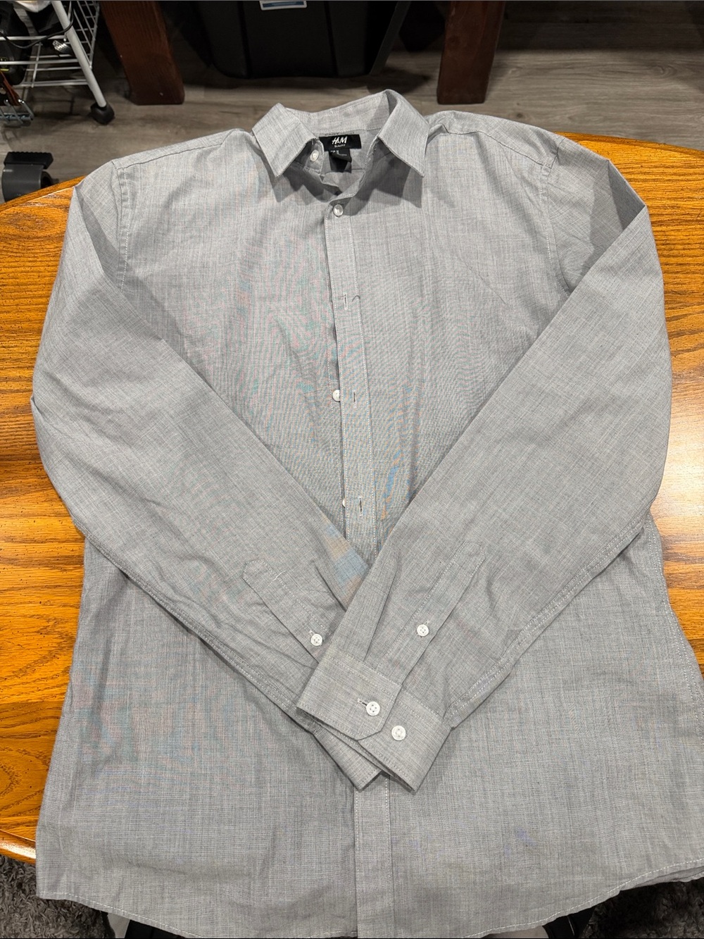 H&M Men's Light Grey Long-Sleeve Button-Up Shirt